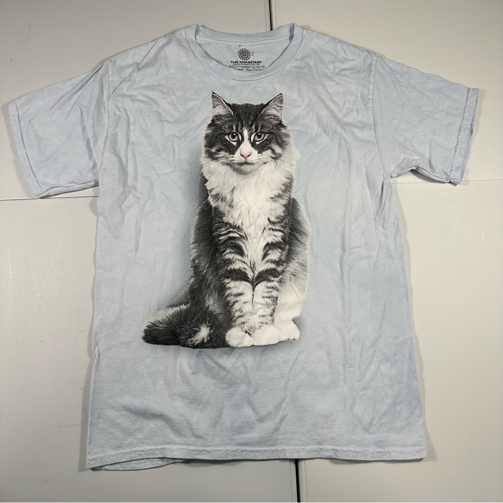 The mountain by liquid blue cat tie dye light blue shirt short sleeve size large